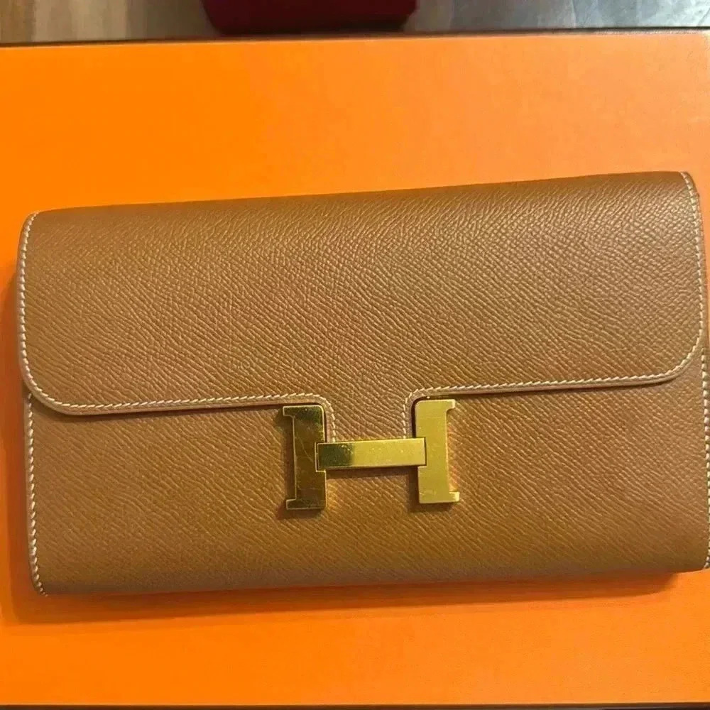 HERMES EPSOM CONSTANCE LONG WALLET TO GO 
GOLD - Picture 4 of 16